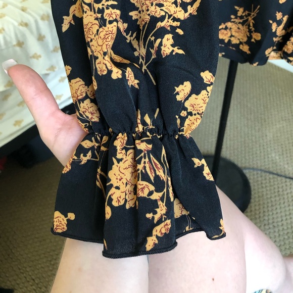 Floral blouse - Picture 3 of 5